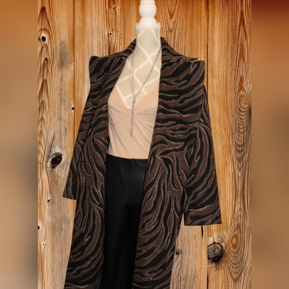 Zara Animal Print Double-Breasted Trench Coat! Oversized, Relaxed Fit, 3/4. - Picture 2 of 9